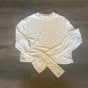 Cream/tan crop longsleeve mock neck shirt